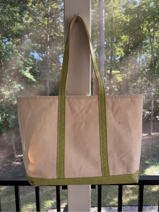 L.L. Bean Handbags - Vintage L.L.Bean Boat & Tote Avocado Green Long Handle